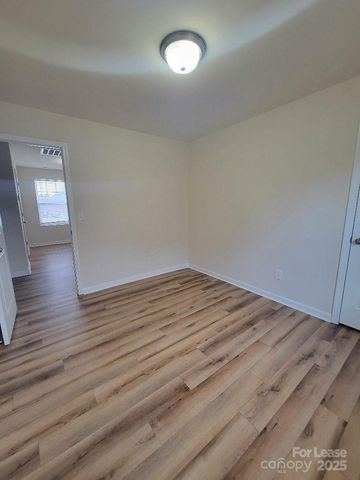 5823 Hewitt Drive, Charlotte, NC 28269