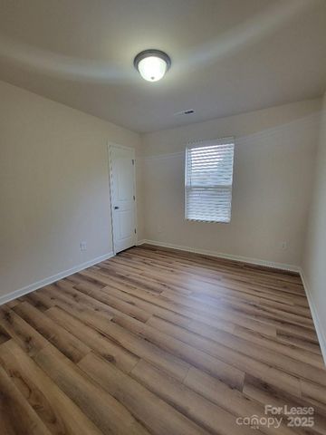 5823 Hewitt Drive, Charlotte, NC 28269