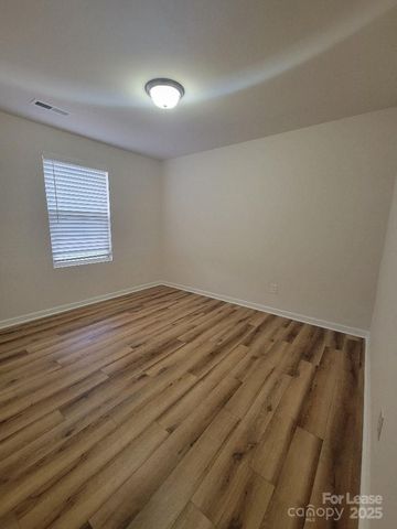 5823 Hewitt Drive, Charlotte, NC 28269