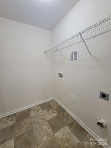 5823 Hewitt Drive, Charlotte, NC 28269