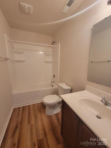 5823 Hewitt Drive, Charlotte, NC 28269