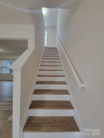 5823 Hewitt Drive, Charlotte, NC 28269