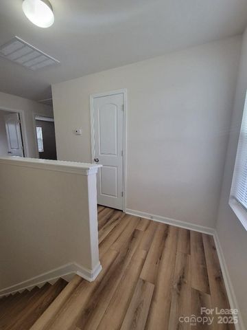 5823 Hewitt Drive, Charlotte, NC 28269