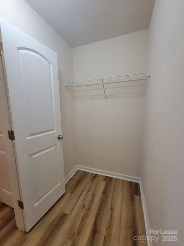 5823 Hewitt Drive, Charlotte, NC 28269