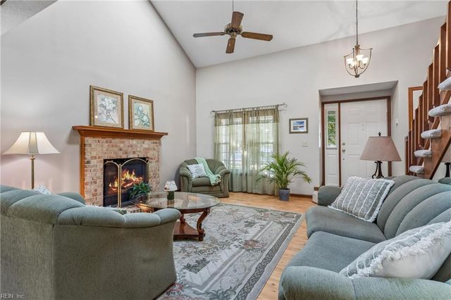 867 Belvoir CIR, Newport News, VA 23608