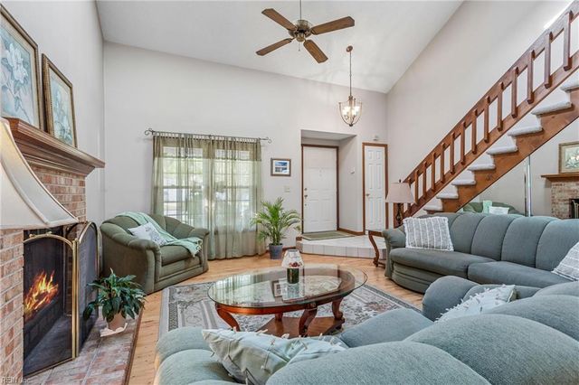 867 Belvoir CIR, Newport News, VA 23608