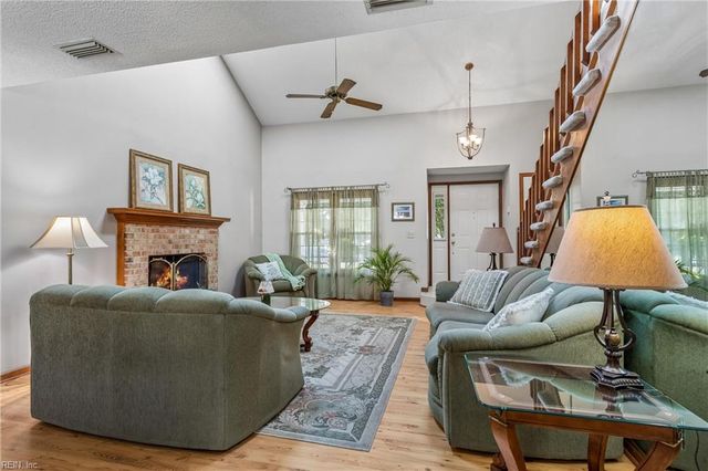 867 Belvoir CIR, Newport News, VA 23608