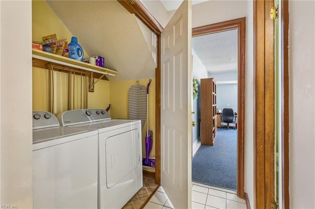 867 Belvoir CIR, Newport News, VA 23608