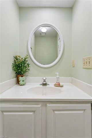 867 Belvoir CIR, Newport News, VA 23608