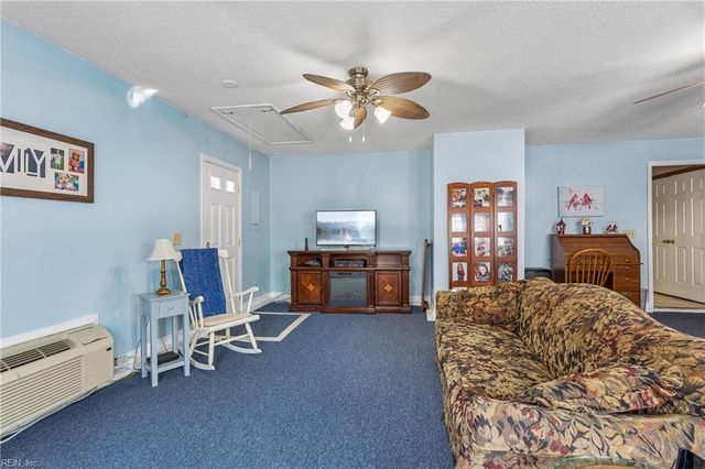 867 Belvoir CIR, Newport News, VA 23608
