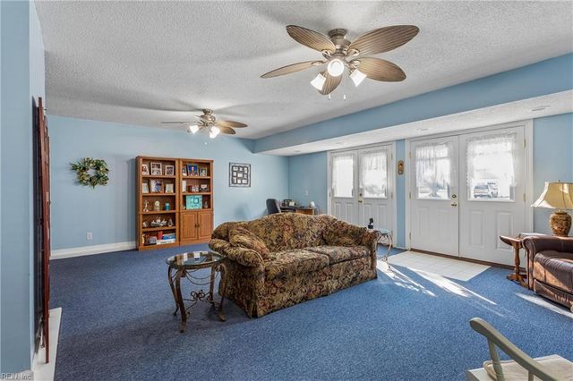 867 Belvoir CIR, Newport News, VA 23608