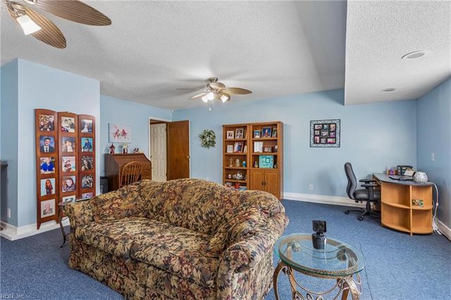 867 Belvoir CIR, Newport News, VA 23608