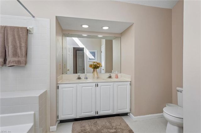 867 Belvoir CIR, Newport News, VA 23608