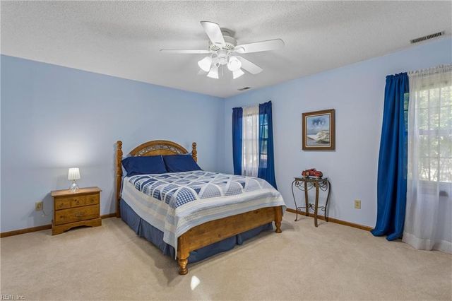 867 Belvoir CIR, Newport News, VA 23608