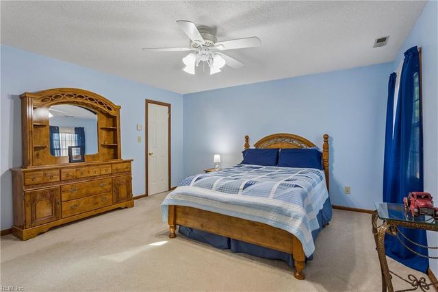 867 Belvoir CIR, Newport News, VA 23608