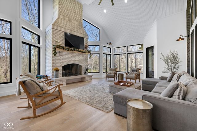 710 Pebble Brook Place, Noblesville, IN 46062