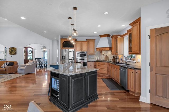 710 Pebble Brook Place, Noblesville, IN 46062