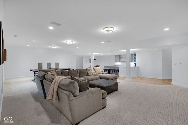 710 Pebble Brook Place, Noblesville, IN 46062
