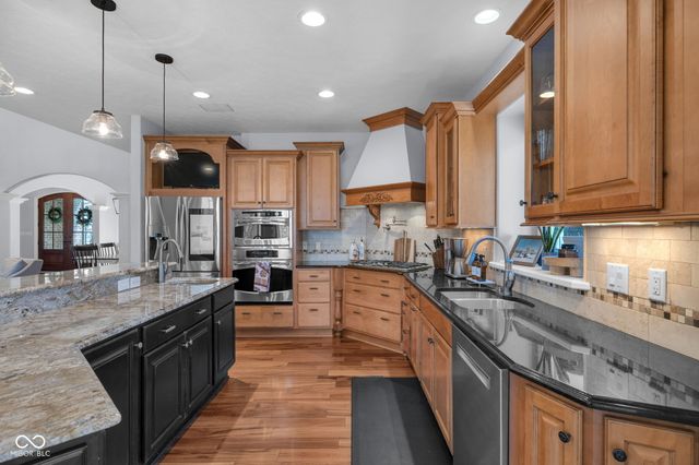 710 Pebble Brook Place, Noblesville, IN 46062