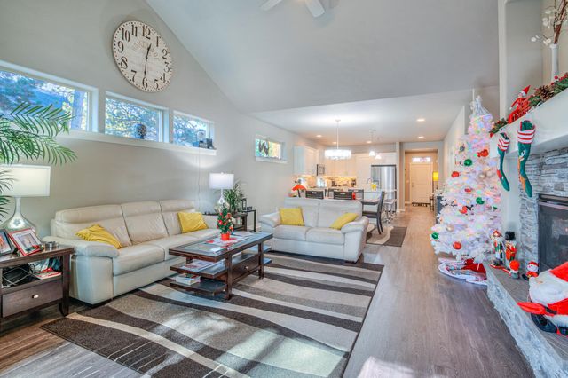 16501 Charlotte Day Drive, La Pine, OR 97739