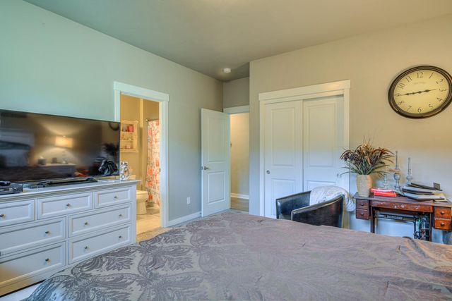 16501 Charlotte Day Drive, La Pine, OR 97739