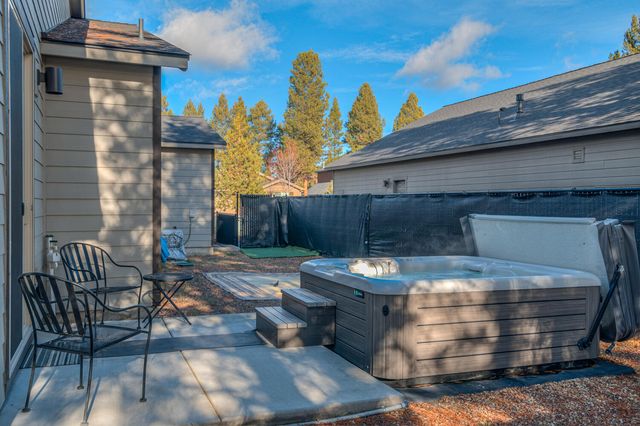 16501 Charlotte Day Drive, La Pine, OR 97739