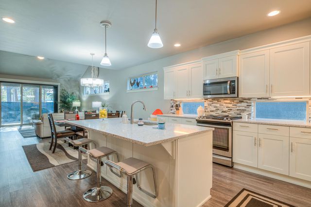 16501 Charlotte Day Drive, La Pine, OR 97739