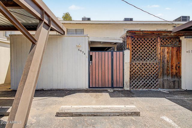 6534 N 43RD Avenue, Glendale, AZ 85301