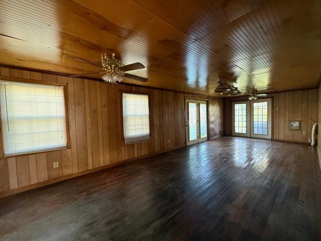 2104 Patricia Dr, Shelbyville, TN 37160