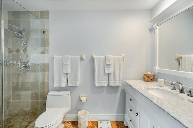 511 4th St, Key Colony, FL 33051