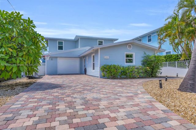 511 4th St, Key Colony, FL 33051