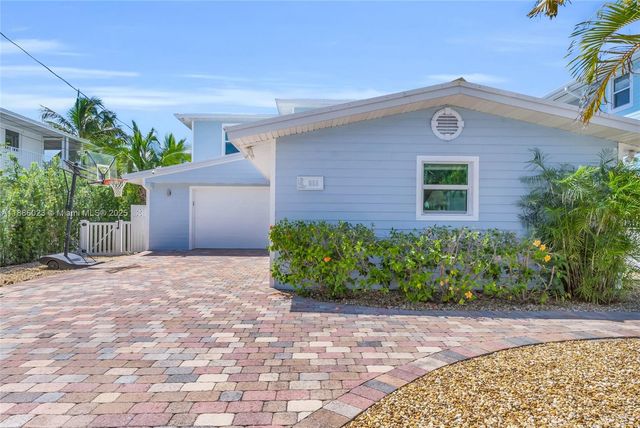 511 4th St, Key Colony, FL 33051