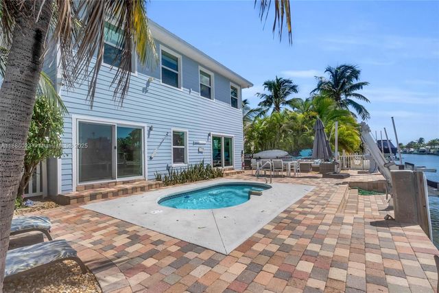511 4th St, Key Colony, FL 33051