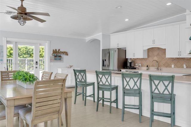 511 4th St, Key Colony, FL 33051