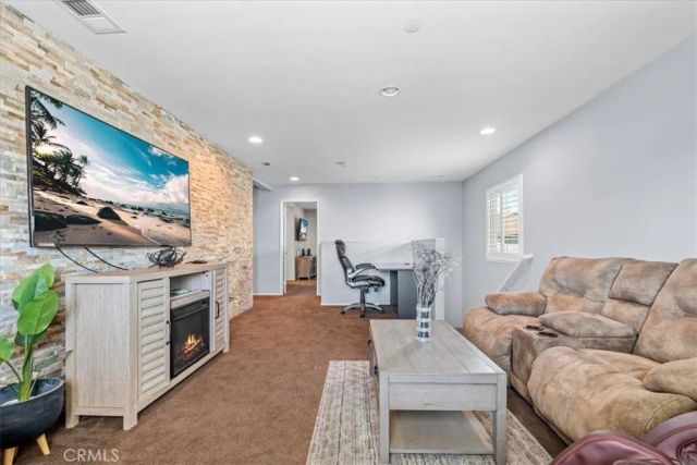 6978 Alderwood Drive, Fontana, CA 92336