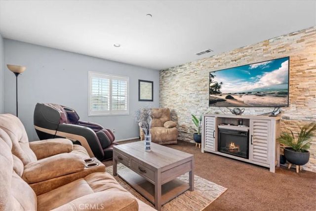 6978 Alderwood Drive, Fontana, CA 92336