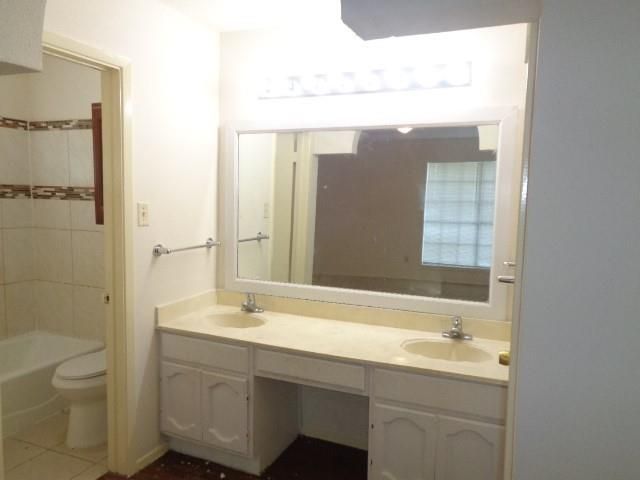 19806 Rustlewood Drive, Humble, TX 77338