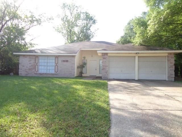 19806 Rustlewood Drive, Humble, TX 77338