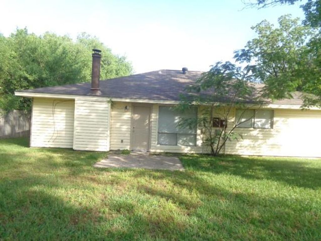 19806 Rustlewood Drive, Humble, TX 77338