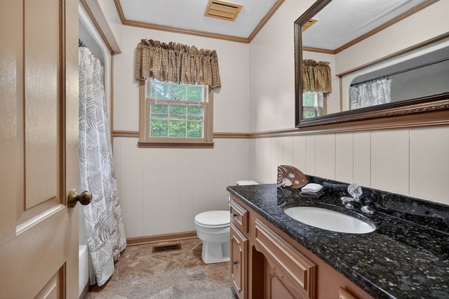 5642 Pates Ford Rd, Smithville, TN 37166