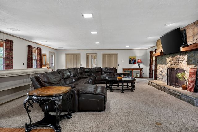 5642 Pates Ford Rd, Smithville, TN 37166
