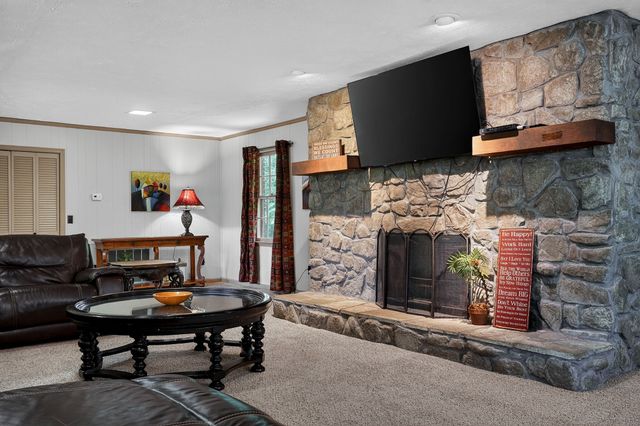 5642 Pates Ford Rd, Smithville, TN 37166