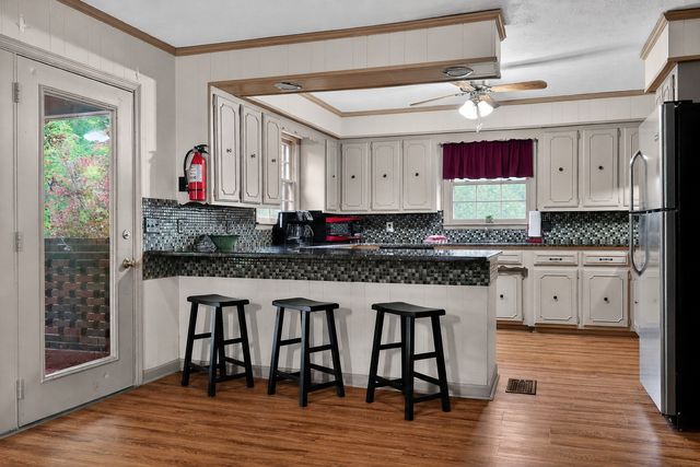 5642 Pates Ford Rd, Smithville, TN 37166