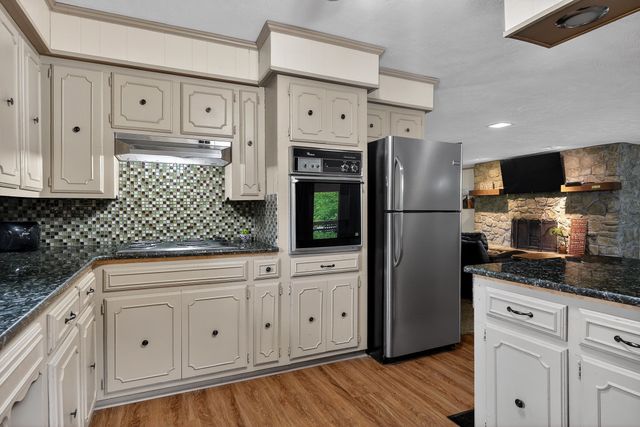 5642 Pates Ford Rd, Smithville, TN 37166