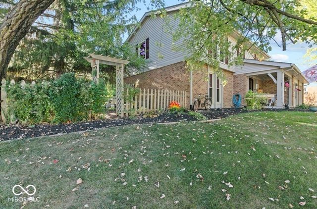 915 Edgehill Lane, Anderson, IN 46012