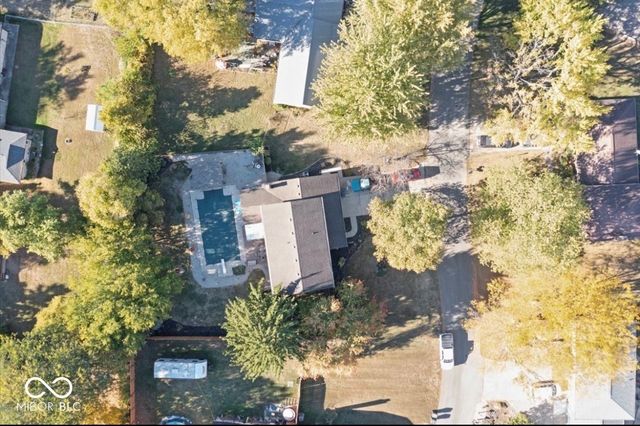 915 Edgehill Lane, Anderson, IN 46012