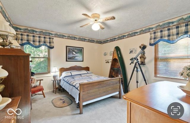 915 Edgehill Lane, Anderson, IN 46012