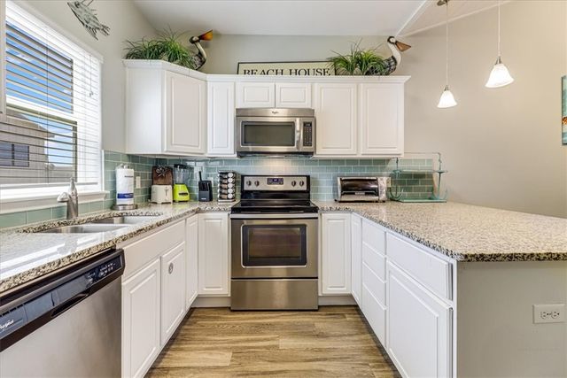 1813 Eleventh St 403, Port Aransas, TX 78373