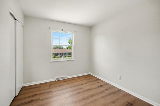5932 Carlton Drive, Burlington, KY 41005