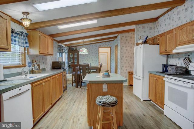 64 TIFFANY DR, Shippensburg, PA 17257